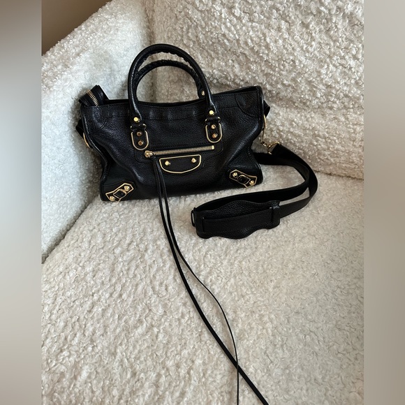 Balenciaga Handbags - Balenciaga Classic City Shoulder Bag